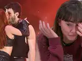 Sebastián Yatra parece besarse con una bailarina