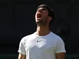 Alcaraz gana a Rune en Wimbledon