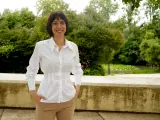 La ministra de Ciencia y candidata socialista por Valencia posa para la entrevista con 20minutos en el Parque de La Rambleta de la capital del Turia.