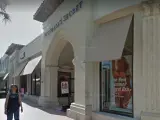 Tienda de Victoria's Secret en la calle Lincoln (Miami) donde un hombre tuvo como rehén a una mujer