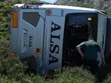 Autobús accidentado en los Lagos de Covadonga.