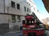 Quince intoxicados, siete de ellos menores, en el incendio de una vivienda de un bloque de pisos de en Ávila