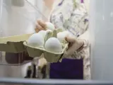 La mayoría guardamos los huevos en la puerta de la nevera pero es un error.