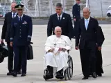 Lisbon (Portugal), 02/08/2023.- Pope Francis is welcomed by Portugal's President Marcelo Rebelo de Sousa (R) upon his arrival at Figo Maduro airbase in Lisbon, Portugal, 02 August 2023. The Pontiff will be in Portugal on the occasion of World Youth Day (WYD), one of the main events of the Church that gathers the Pope with youngsters from around the world, that takes place until 06 August. (Papa, Lisboa) EFE/EPA/MAURIZIO BRAMBATTI