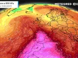 La llegada de una masa de aire muy cálido nos traerá una ola de calor esta semana, y en esta ocasión afectará a gran parte de España, con temperaturas de hasta 45 °C.