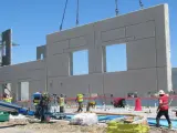 La nueva instalación tendrá muros reforzados para soportar los fuertes vientos de un huracán.