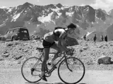 El 'Águila de Toledo' que voló en el Tour de Francia mientras comía helado en la cima de la montaña: Federico Martín Bahamontes