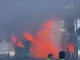 Fuego en un autobús en el aeropuerto de El Prat