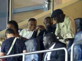Kylian Mbappé y Dembélé en la grada viendo el debut liguero del PSG.