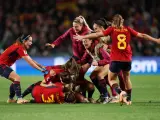 España celebra el gol de Olga Carmona en la semifinal del Mundial ante Suecia.