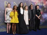 Angelina Jolie y sus seis hijos en la premiere de 'Eternals'.