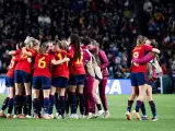 España celebra un gol en la semifinal del Mundial ante Suecia.