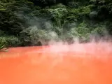 Infierno del estanque de sangre en Beppu