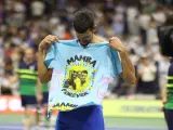 Djokovic sorprende a Nueva York con una camiseta homenaje dedicada a Kobe Bryant.
