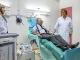 El rey Mohamed VI de Marruecos ha visitado este martes, en el Centro Hospitalario Universitario Mohamed VI de Marrakech, a los heridos en el terremoto que azotó el pasado viernes varias localidades sureñas y que, hasta ahora, ha causado la muerte de más de 2.900 personas y dejado más de 5.500 heridos.