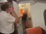 Pasajeros sorprendidos practicando sexo en un avión de EasyJet con destino a Ibiza.