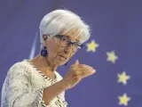 La presidenta del Banco Central Europeo, Christine Lagarde, interviene en una rueda de prensa.