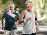 El sorprendente ejercicio físico que requiere menos esfuerzo que salir a correr y te ayuda a adelgazar