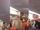 Los pasajeros que fueron sorprendidos practicando sexo en un avión, tras salir del baño.