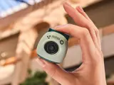 La nueva Instax Pal es una cámara 'de bolsillo'.