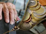 Los pensionistas cobran la paga extra de invierno junto a la nómina del mes