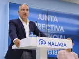 El coordinador general del PP, Elías Bendodo, en Málaga.