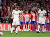 Modric, cabizbajo tras encajar un gol del Atlético de Madrid.