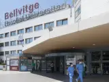 Entrada al Hospital Universitari de Bellvitge en Barcelona.