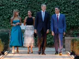 Los reyes han recibido esta tarde en La Alhambra a los jefes de Estado y de Gobierno que asisten a la cumbre de la Comunidad Política Europea y a los que agasajarán con una cena en este mismo enclave, patrimonio de la humanidad.