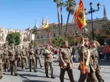 Desfile de la Unidad de Honores por la Avenida de la Constitución en el acto de IIzado solemne de la Bandera nacional en Sevilla por el Día de la Fiesta Nacional
