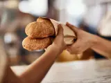 ¿Qué es mejor el pan integral o el pan de masa madre? Una experta en nutrición revela cuál es el más saludable