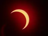 Imagen del eclipse de sol que ha sido visible desde el continente americano.