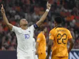 Kylian Mbappe celebra uno de sus goles ante Países Bajos.