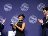 Sonsoles Ónega recoge el Premio Planeta con el pantalón 'palazzo' que hace más alta y afina la cintura