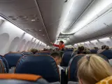 El tiempo récord que tienen los tripulantes de cabina para evacuar un avión de cientos de pasajeros