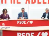 Continúan las negociaciones de cara a la investidura aunque el PSOE reconoce que están siendo complejas.