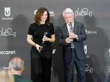 La presidenta de la Comunidad de Madrid, Isabel Díaz Ayuso, y presidente de la Entidad de Gestión de Derechos de los Productores Audiovisuales (Egeda) y de los Premios Platino, Enrique Cerezo, durante la presentadoción de los XI Premios Platino