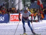 Anfisa Reztsova en una prueba de esquí de fondo en 1999.