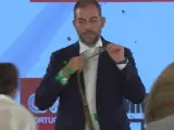 El ministro de Finanzas de Portugal ha sido atacado con pintura verde por activistas