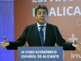El president de la Generalitat, Carlos Mazón, durante su intervención en el III Foro Económico Español de Alicante, organizado por El Español, Universia y De Alicante.