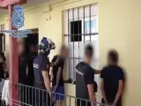 La Policía Nacional ha desmantelado un narcopiso en Lavapiés, regentado por el propio dueño del inmueble