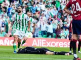 Isco celebra el gol de la victoria en un Villamarín rendido a sus pies.