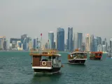 La ciudad bicentenaria emerge como uno de los grandes centros financieros de Oriente Próximo. Doha ha sido remodelada en varias ocasiones y se encuentra en la vanguardia arquitectónica, con sus reconocibles rascacielos alzándose en el horizonte.