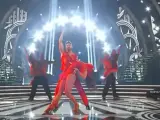 Adrián Lastra, bailando salsa en el 'Mira Quién Baila ¡La Revancha!', de Univisión.