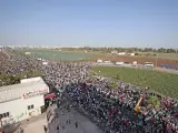 Cientos de manifestantes provenientes de varios puntos de Turquía en la base militar turca de Incirlik