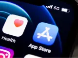Apple impide que los usuarios de iPhone descarguen aplicaciones fuera de la App Store, pero eso cambiará pronto.