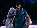 Novak Djokovic tras caer ante Sinner.