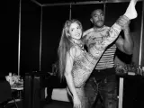 Shakira, junto a Yeremy, uno de sus bailarines
