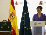 La nueva ministra de Vivienda, Isabel Rodríguez, durante su intervención tras recibir la cartera de mano de la ministra saliente, Raquel Sánchez