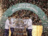 El equipo italiano celebra la conquista de la Copa Davis en Málaga.